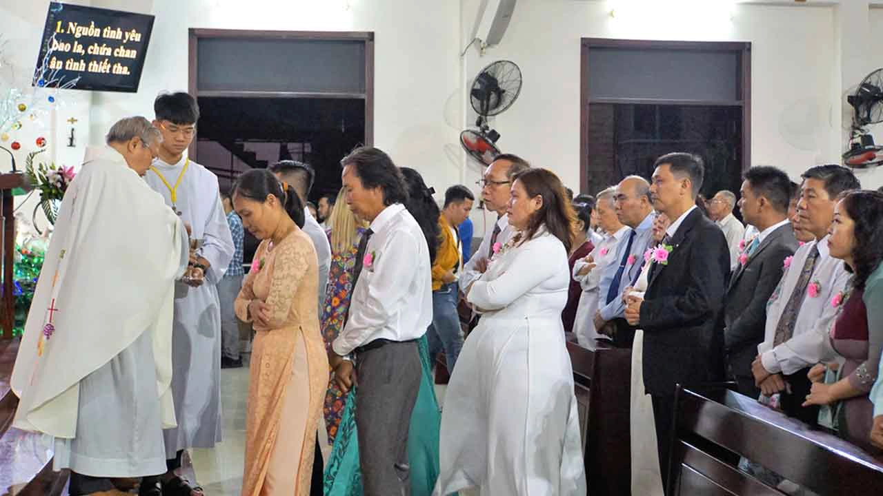 Dịch vụ quay phim Thánh Lễ hôn phối tại Đà Nẵng